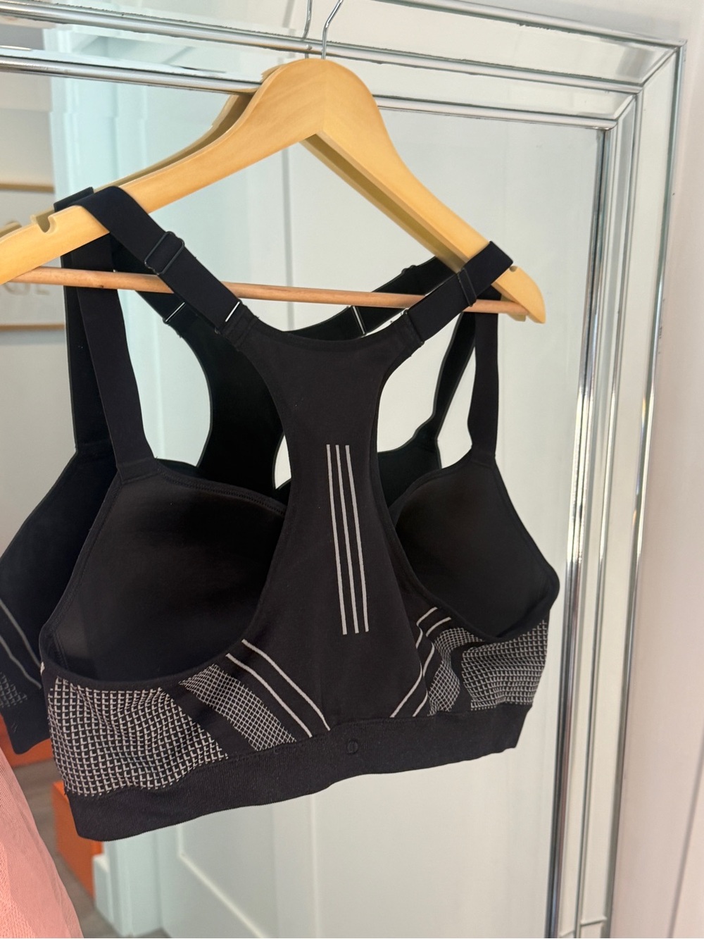 Underoutfit brand- Women’s Black Wireless Support Bra-2XL - Picture 4 of 5